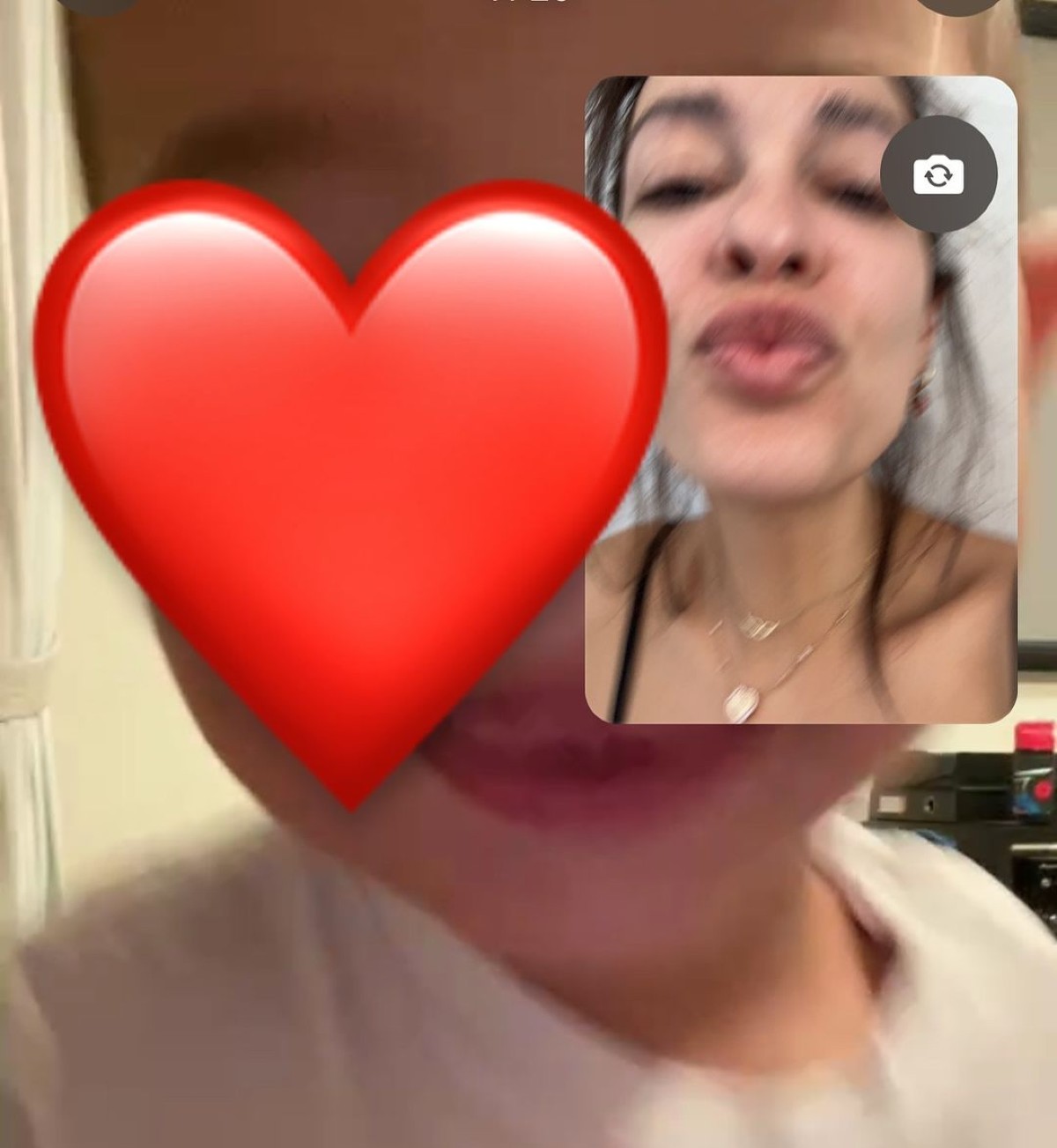 Η Ελένη Φουρέιρα μιλάει με τον μικρό Ερμή