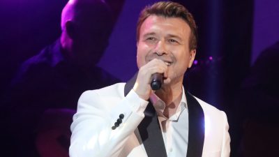 Γιάννης Πλούταρχος: Η θαυμάστρια που τον παρακολουθούσε «σπάει» τη σιωπή της και ζητάει συγγνώμη