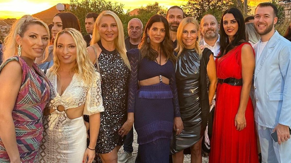 Παντρεύτηκε δημοσιογράφος του «Happy Day» - Στο πλευρό της η Σταματίνα Τσιμτσιλή