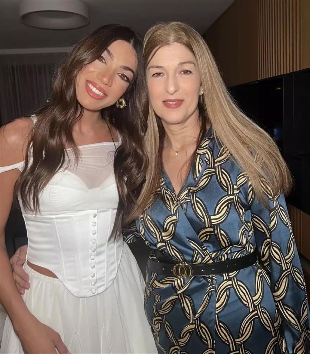 Η Ήβη Αδάμου με τη μητέρα της