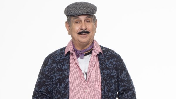 Κώστας Καζάκας - «Η γυναίκα μου είχε πει: “Θα είναι κι αυτός ο γελοίος με την αφάνα που δεν κλείνει το στόμα του;»