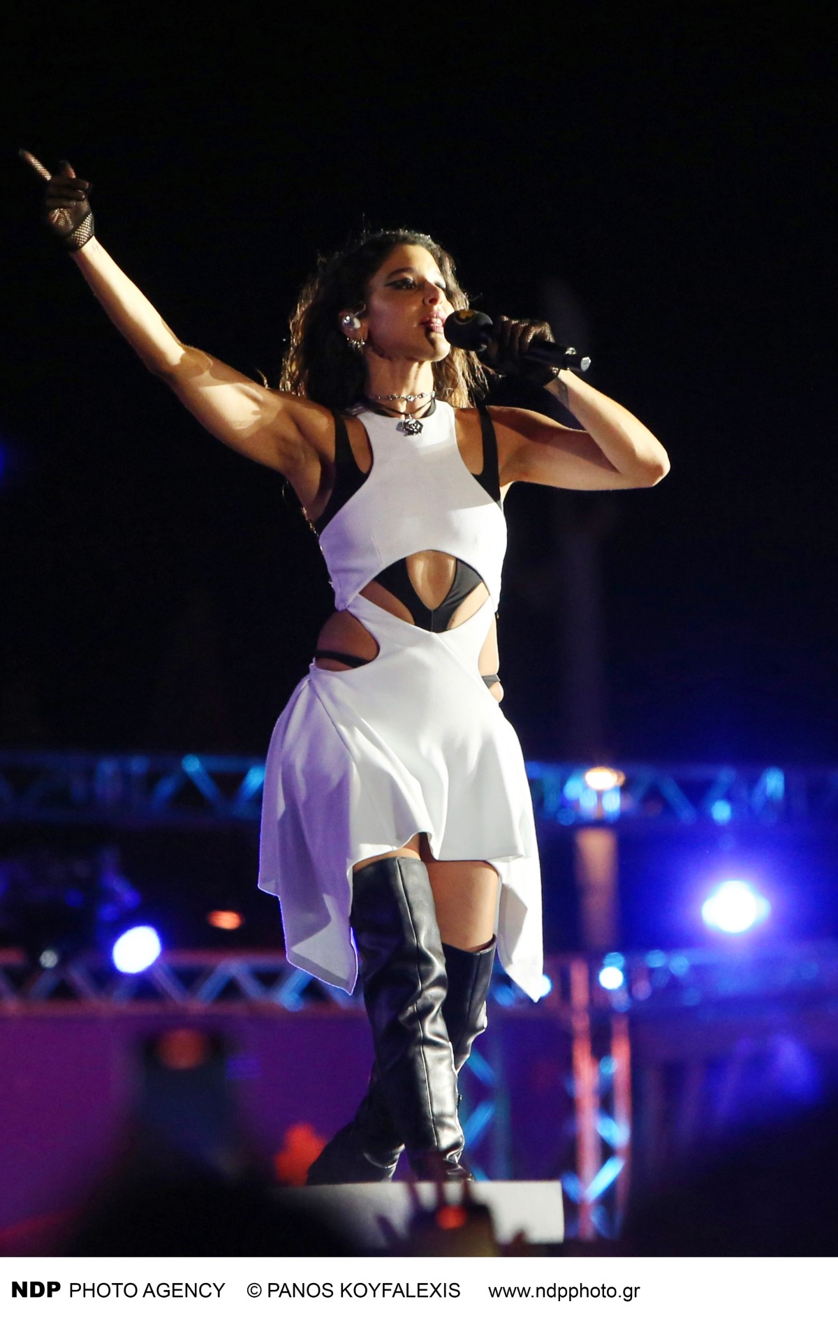 Η Μαρίνα Σάττι στη σκηνή