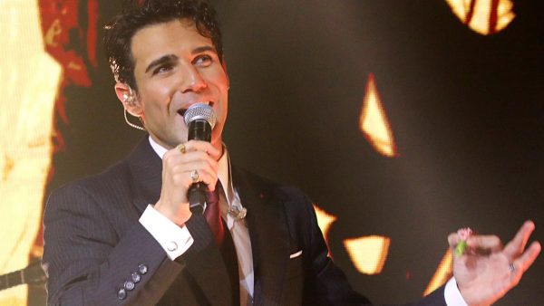 Πέτρος Ιακωβίδης: Ίδιος με τη μαμά του - Τα τρυφερά στιγμιότυπα από την παιδική του ηλικία