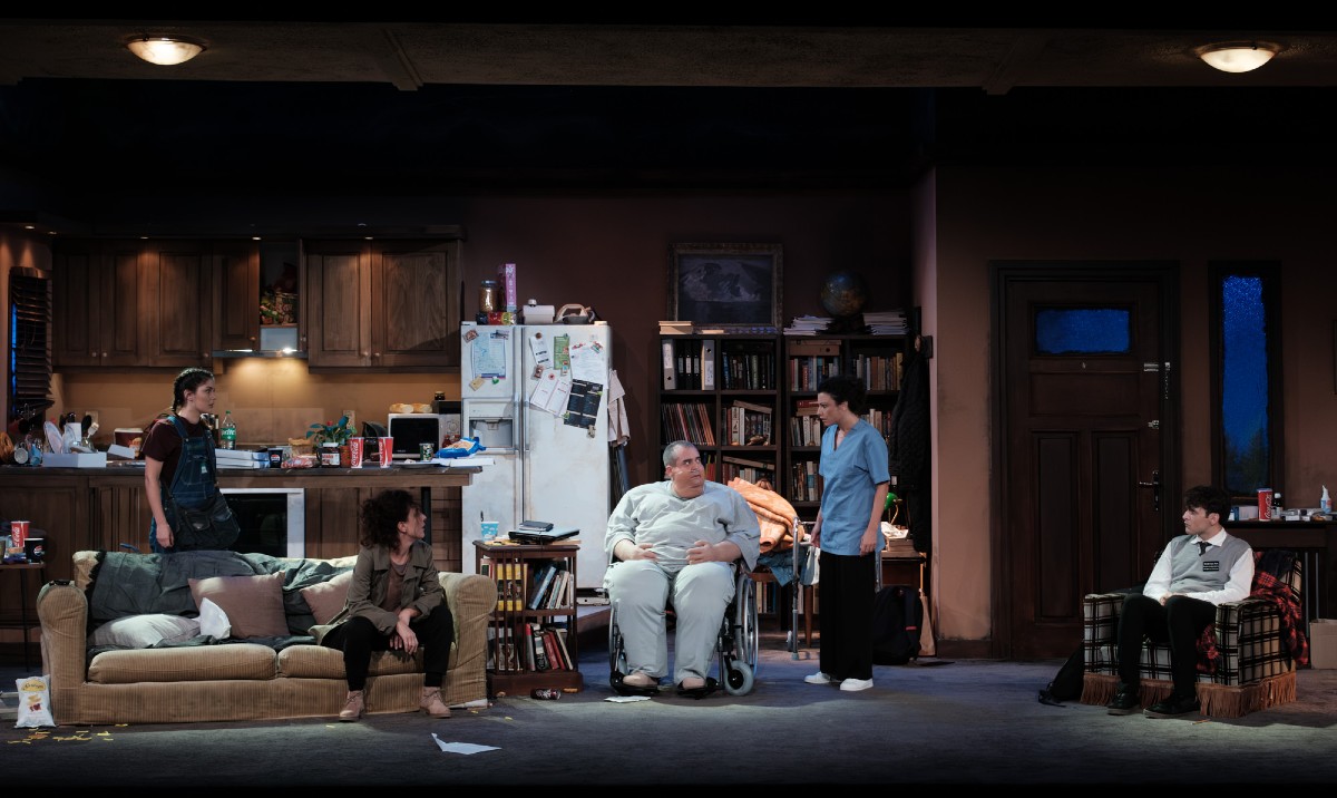 Ο Πυγμαλίων Δαδακαρίδης στη «Φάλαινα»