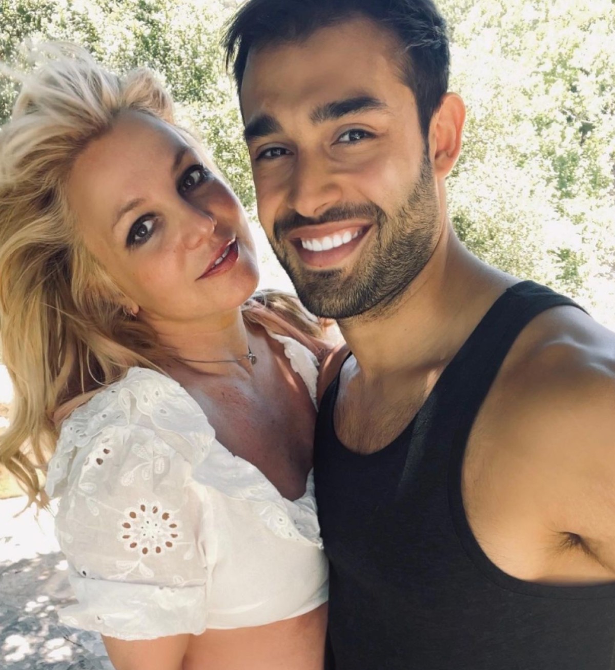 Η Μπρίτνεϊ Σπίαρς αγκαλιά με τον πρώην άνδρα της Σαμ Ασγκάρι