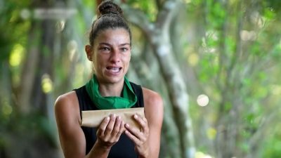 Survivor - Πλάνταξε η Ελένη με το γράμμα: «Έβγαλα το πρώτο μου δοντάκι και είπα στη νεράιδα να σε βοηθήσει να νικάς»