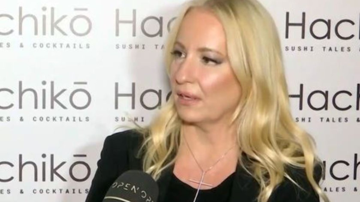 Η Αφροδίτη Γραμμέλη μιλάει στη κάμερα του Πρωινού ΣουΣου.