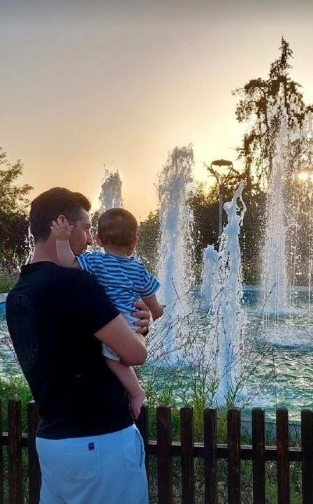 Ο Απόστολος Ρουβάς με τον γιο του