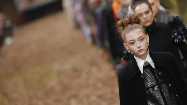 H Chanel επιστρέφει στο Grand Palais με μια μαγευτική επίδειξη μόδας