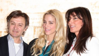 Η Δούκισσα Νομικού με τους γονείς της