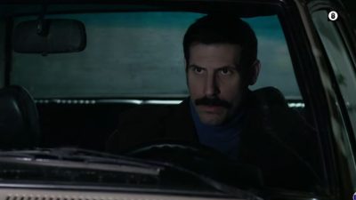 Ηλέκτρα 08/10 - Επεισόδιο 22 - Φωτογραφία όπου φαίνεται να την περιμένει μέσα στο αυτοκίνητο