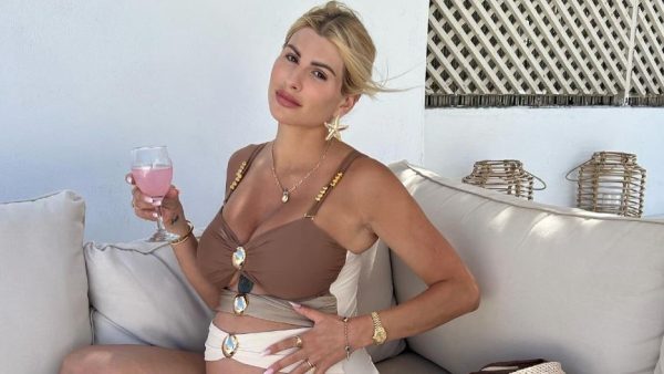 Η Ευρυδίκη Παπαδοπούλου στο Instagram με φουσκωμένη κοιλιά