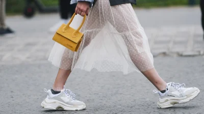 Ξέχασε τα παντελόνια: Οι φούστες είναι οι πρωταγωνίστριες και ειδικά 7 σιλουέτες