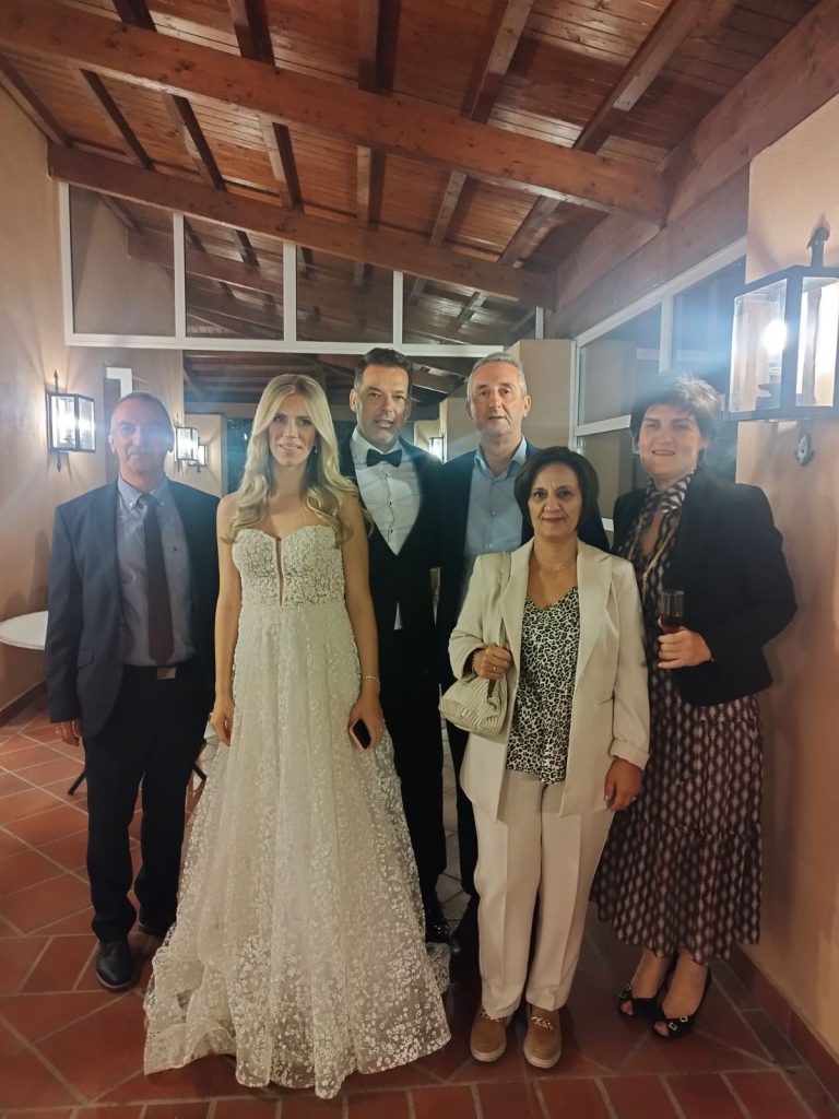 Ο Κίμων Μπάλλας με τη νύφη στον γάμο του