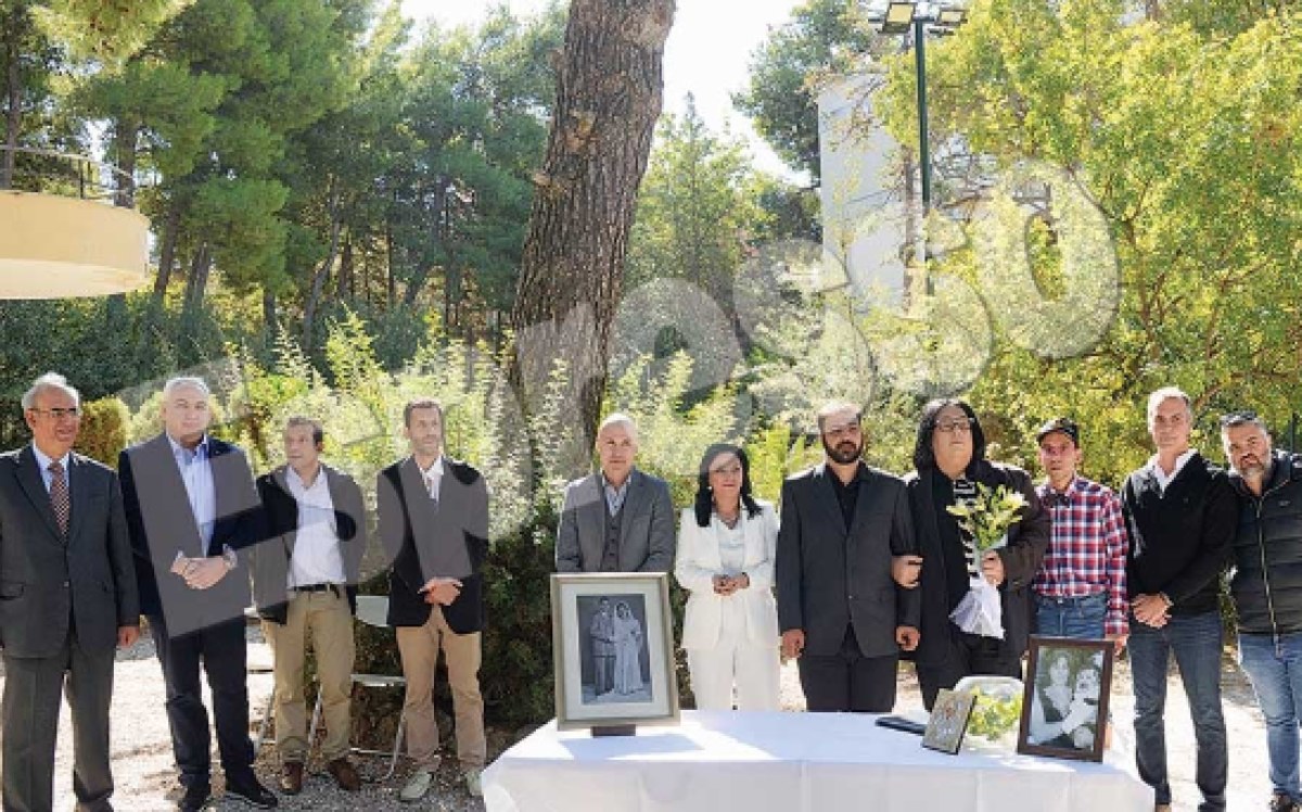 Ο Ανδρέας Ευαγγελόπουλος με τον σύντροφό του, συγγενείς και φιλους