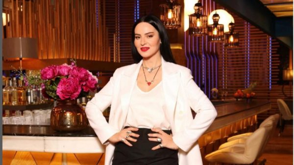 Η Ζενεβιεβ στο εστιατόριο του First Dates