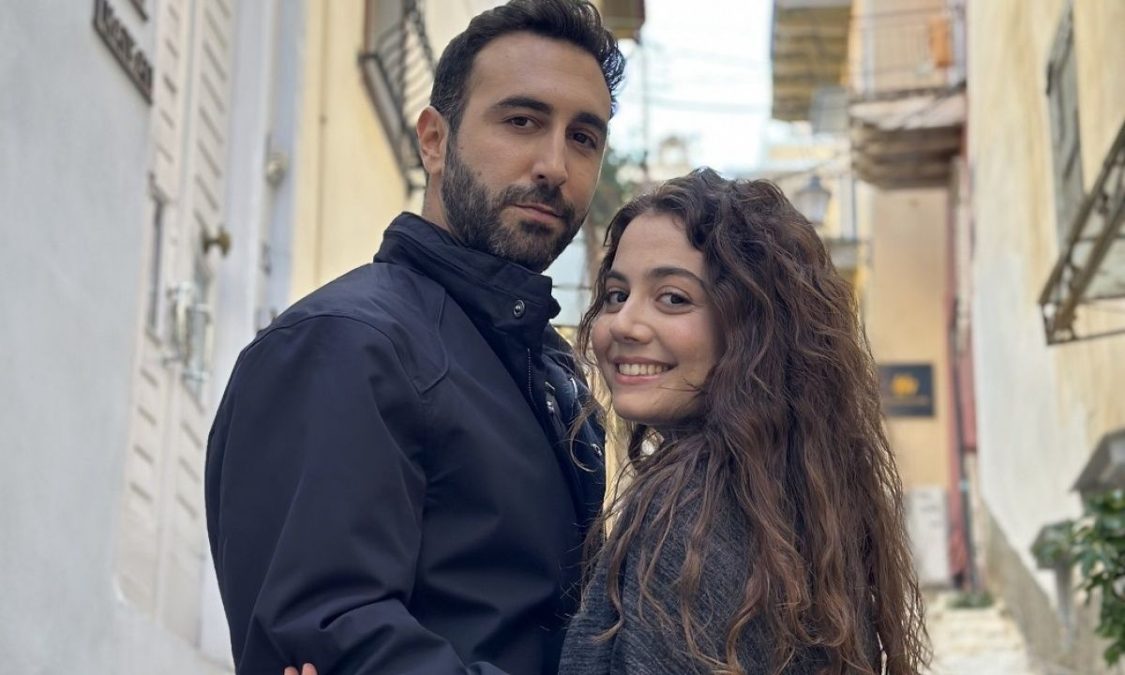 Στην γη της ελιάς η Άννα περιμένει δίδυμα κορίτσια