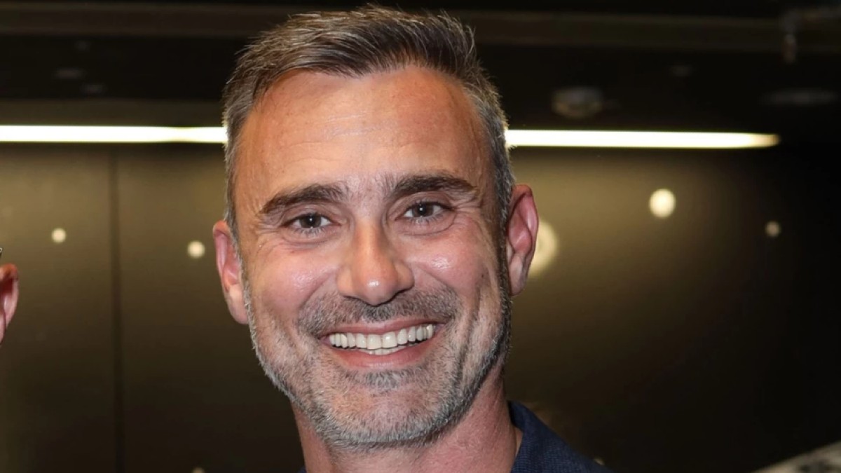 Ο Γιώργος Καπουτζίδης σε έξοδό του