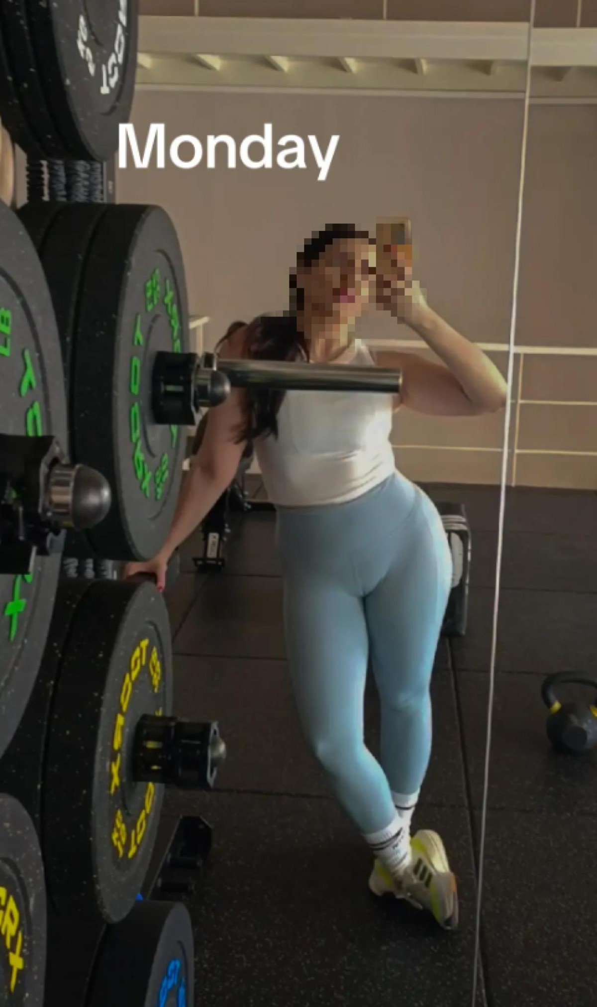 Ανάρτηση της Influencer που κατηγορείται για απάτη