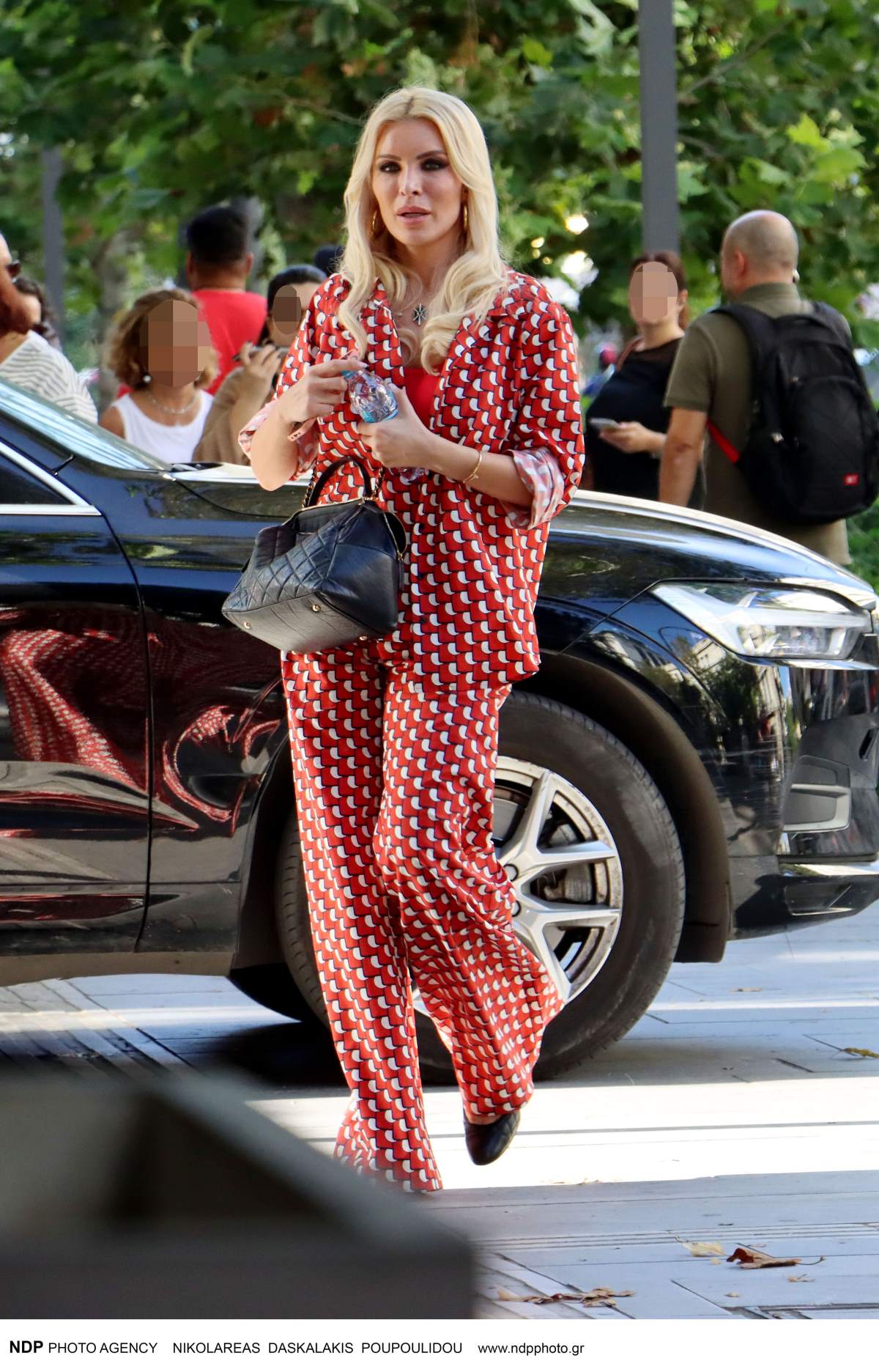 Η Κατερίνα Καινούργιου στο κέντρο της Αθήνας