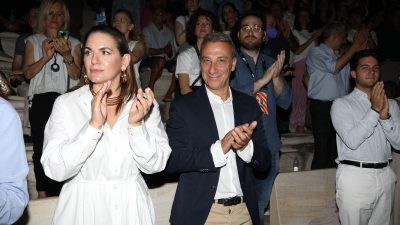 Η Όλγα Κεφαλογιάννη και ο Μίνως Μάτσας σε παλιά εμφάνιση