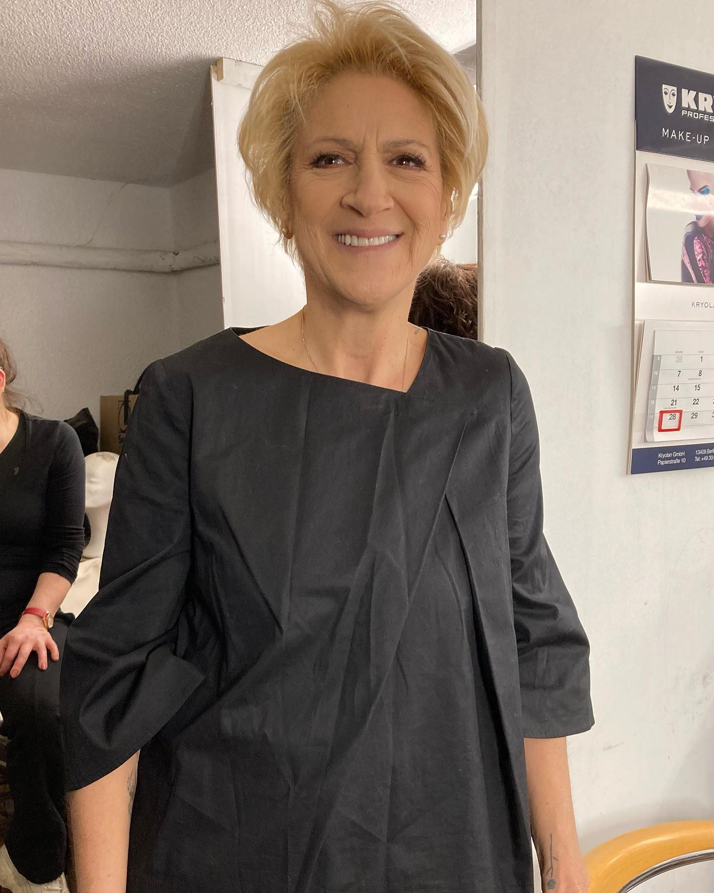 Η Καίτη Κωνσταντίνου στα γυρίσματα σειράς