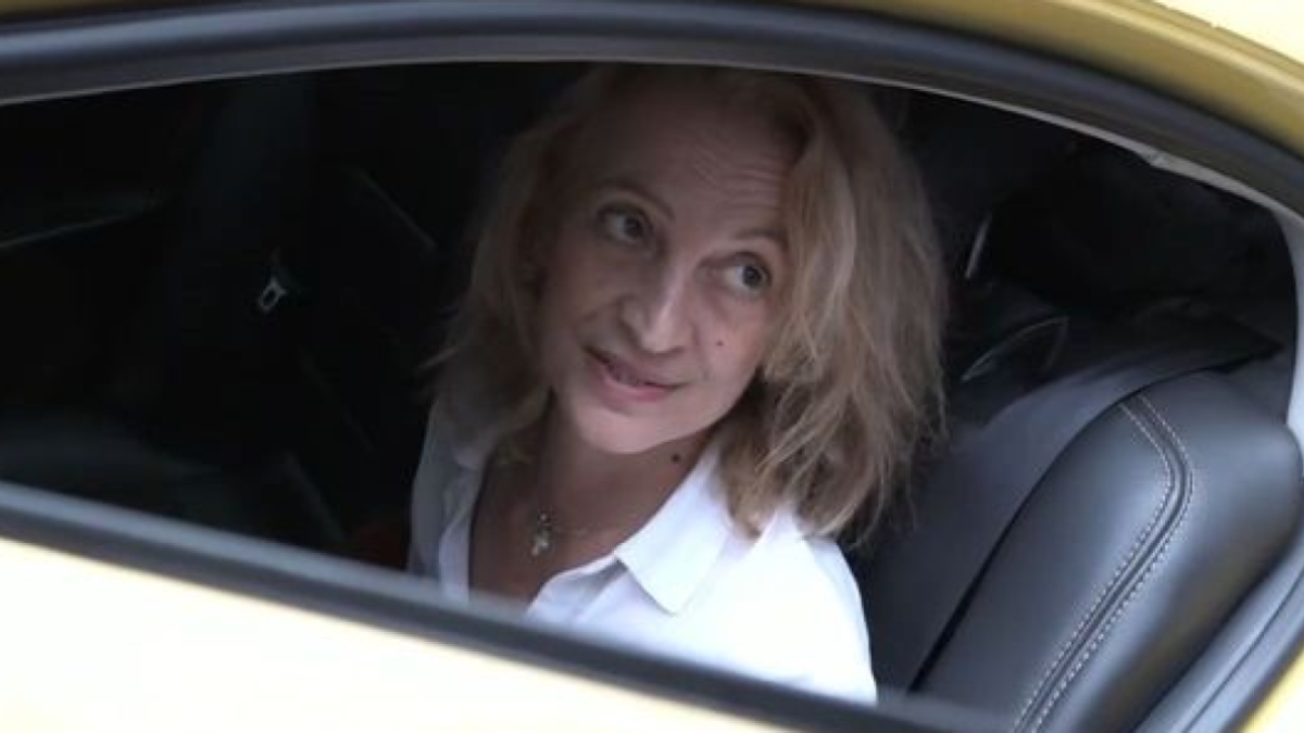 Η στιγμή που η Λουκία Πιστιόλα κάνει νέες δηλώσεις για τον Μάρκο Σεφερλή