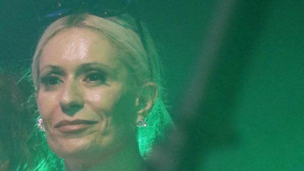 Παλιά φωτογραφία της Μαρίας Μπακοδήμου από έξοδό της