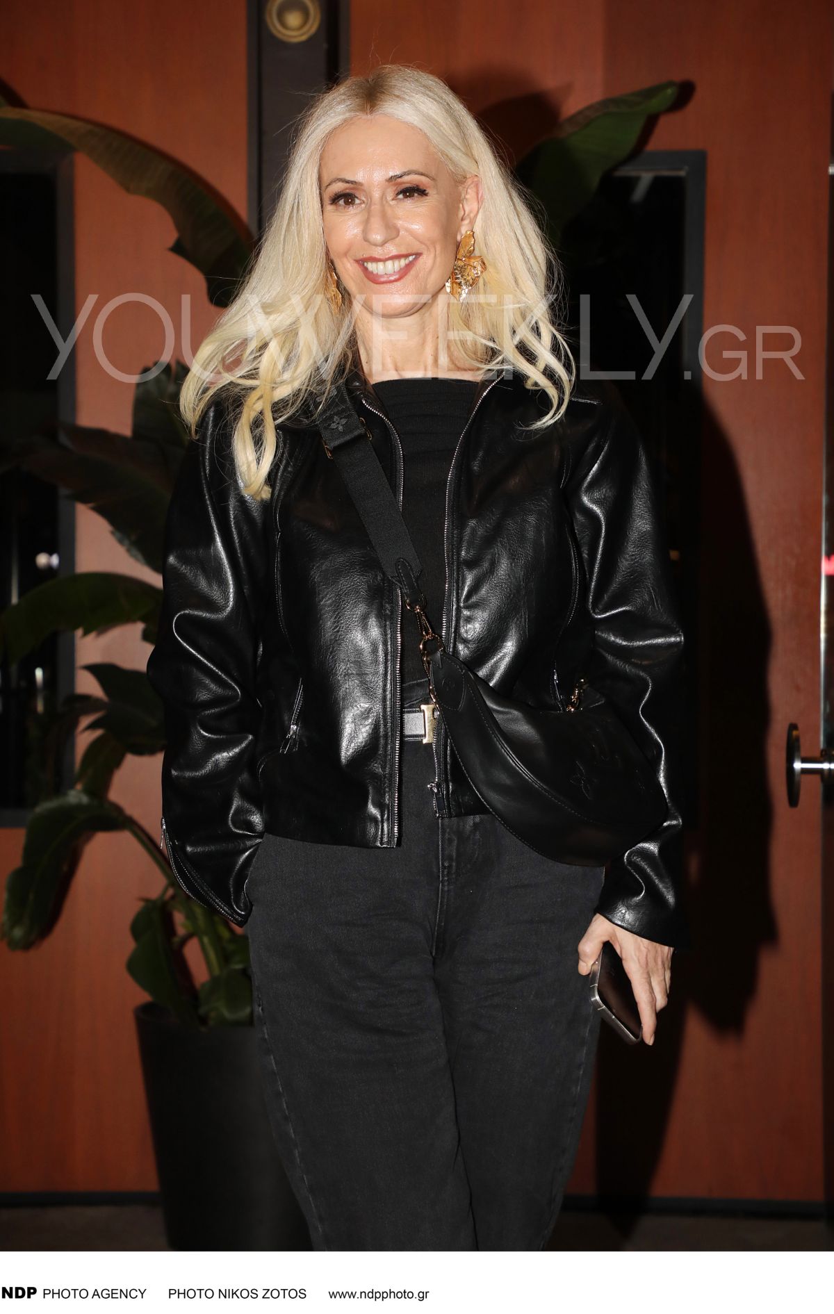 Παλιά φωτογραφία της Μαρία Μπακοδήμου από έξοδό της