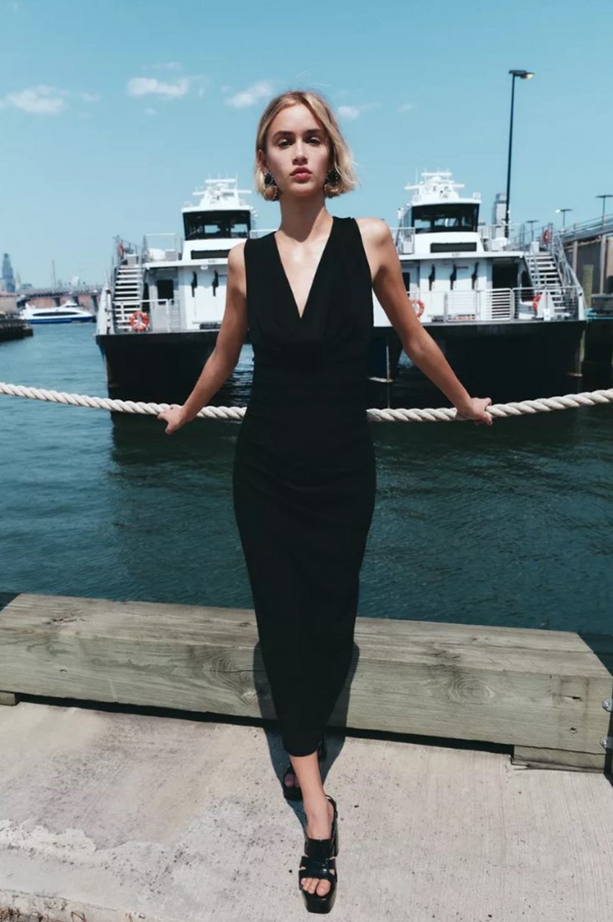 Μαύρα φορέματα: Τα 5 καλύτερα Zara κάτω από 30 ευρώ!