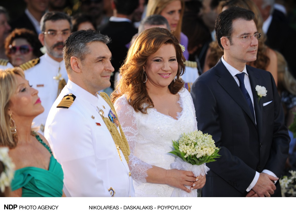 Η Δέσποινα Μοιραράκη και ο Γιάννης Κοντούλης στον γάμο τους.