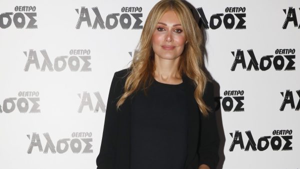 Η νατάσα Θεοδωρίδου σε βραδινή έξοδο