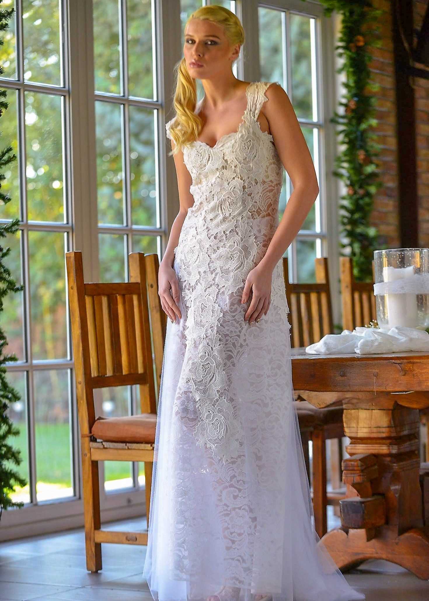 νυφικό με τιράντες helena kyritsi