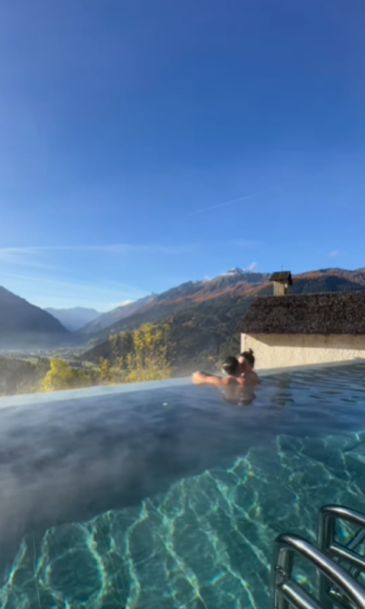 Το φιλί της Αθηνάς Οικονομάκου και του Μπρούνο Τσερέλα στο στόμα