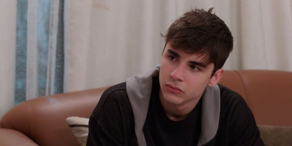 Ο Παρασκευάς από την σειρά Γη της Ελιάς