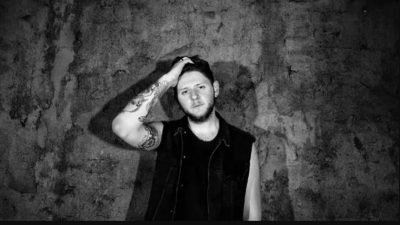 Ο τραγουδιστής Φίλιππος Ρούσσος.