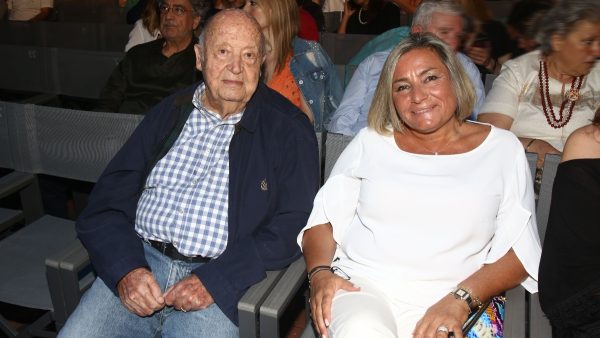 Ο Μίμης Πλέσσας και η Λουκίλα Κάρρερ σε έξοδό τους στο παρελθόν