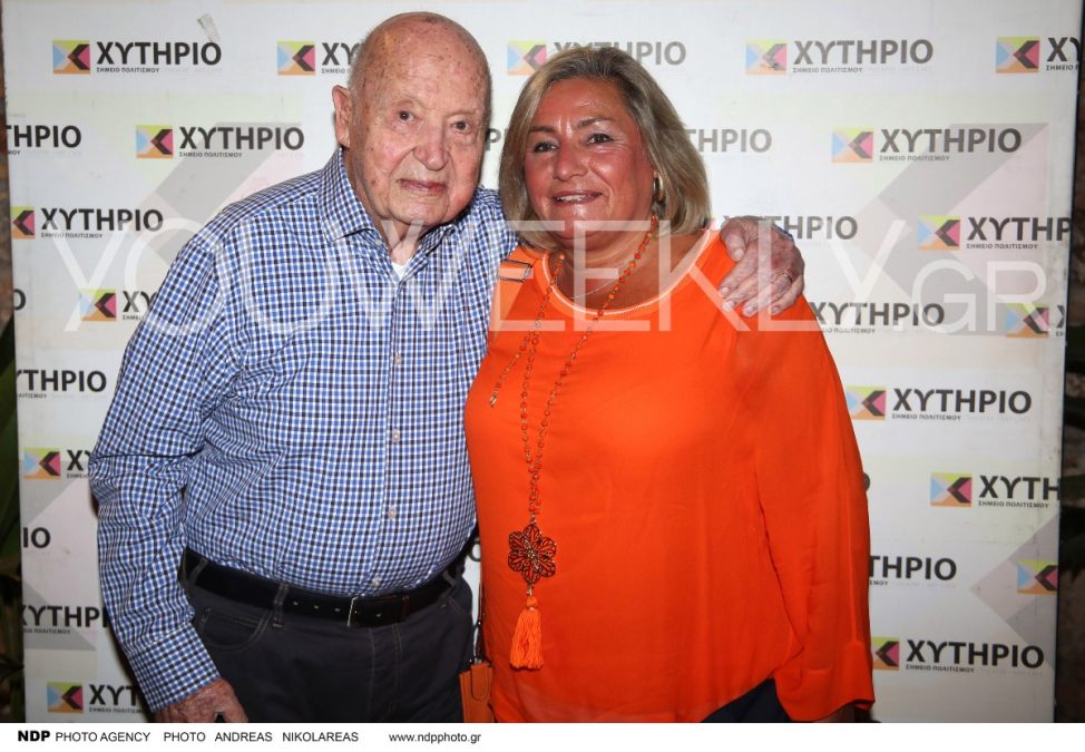 Ο Μίμης Πλέσσας και η Λουκίλα Κάρρερ σε έξοδό τους