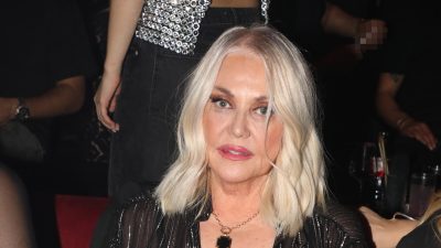 Φωτογραφία της Ρούλας Κορομηλά σε έξοδό της