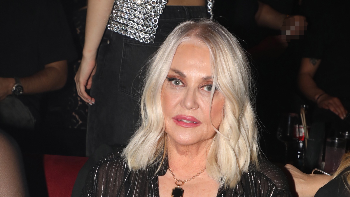 Φωτογραφία της Ρούλας Κορομηλά σε έξοδό της