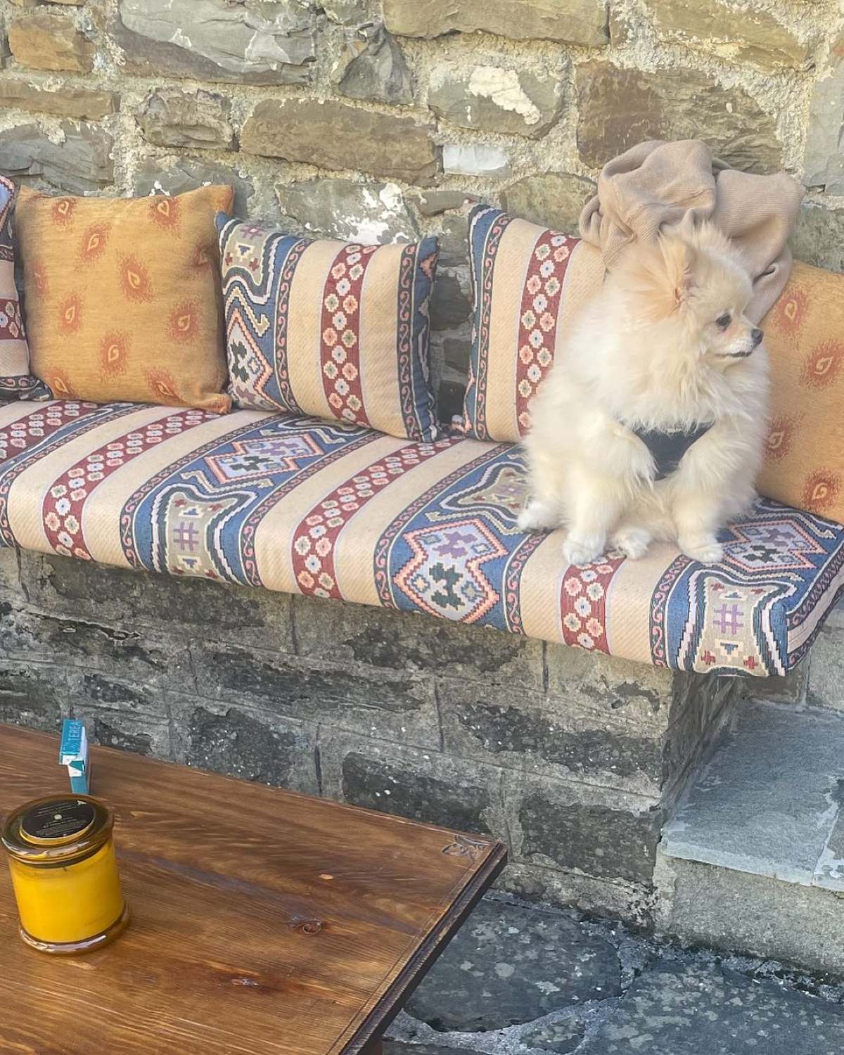 Η Ρούλα Κορομηλά στο Τσεπέλοβο.