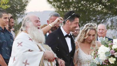 Φωτογραφία από τον γάμο του Απόστολου Ρουβά και της Φανής Γιαβρίδου