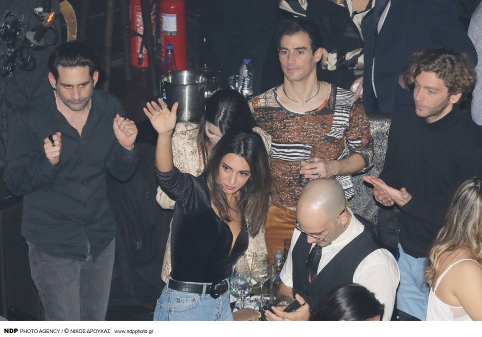 Η Ευγενία Σαμαρά με τον Οδυσσέα Παπασπηλιόπουλο και άλλους