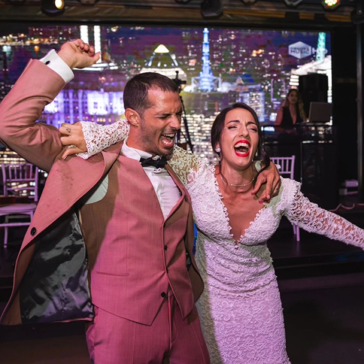 Η Σίσσυ Δαμουλάκη στον γάμο της.