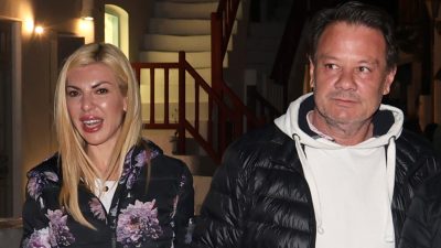 Η Σοφία Πολυζωγοπούλου με το Απόστολο Λύτρα στην Μύκονο