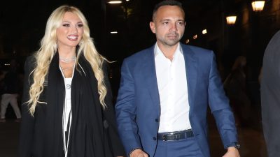 Η Κωνσταντίνα Σπυροπούλου και ο Βασίλης Σταθοκωστόπουλςο σε έξοδο