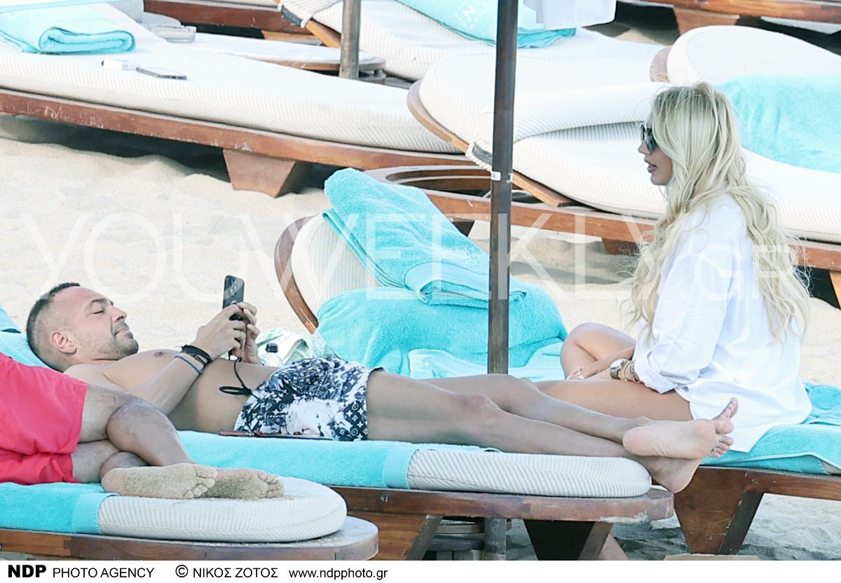 Η Κωνσταντίνα Σπυροπούλου και ο Βασίλης Σταθοκωστόπουλος στη Μύκονο