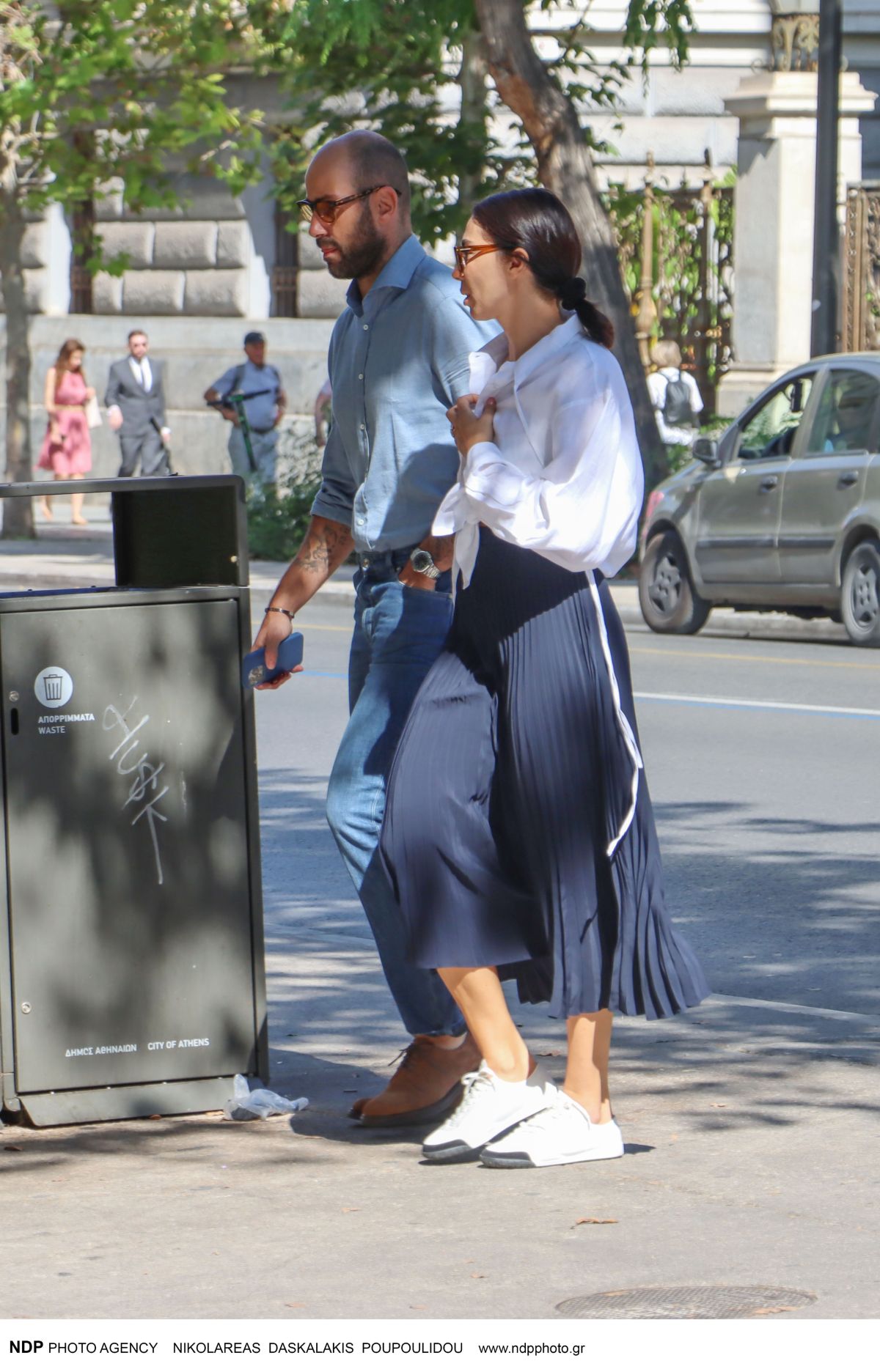 Ο Βασίλης Σπανούλης και η Ολυμπία Χοψονίδου στο κέντρο της Αθήνας.