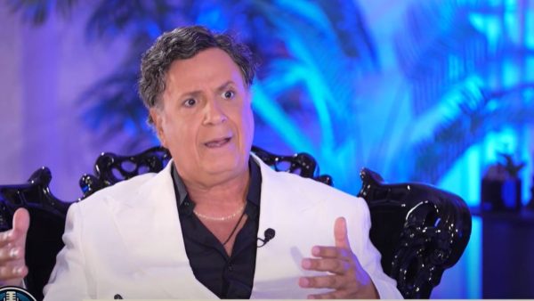 Ο Χάρης Ρώμας στο Status