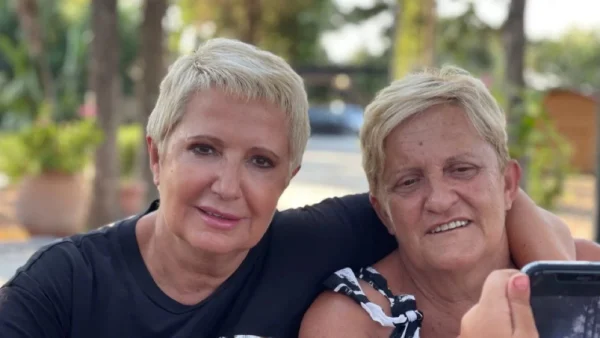 Χριστίνα Κοραή: «Λύγισε» η δημοσιογράφος για τον χαμό της αδελφής της - «4 άνθρωποι έχουν μια δεύτερη ευκαιρία ζωής χάρη στην αδερφούλα μου»